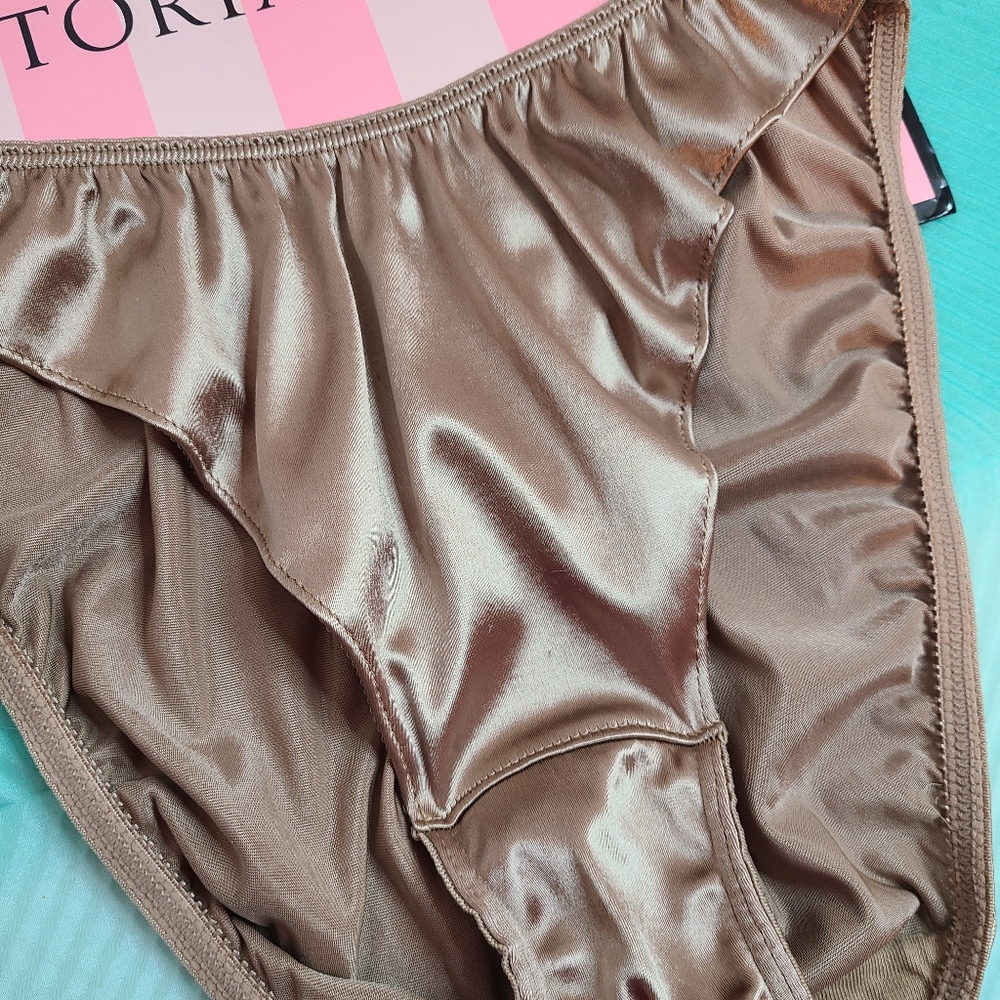 VTG Victoria's Secret Second Skin Satin Flutter Bikini Panty Size Lg - Picture 2 of 6